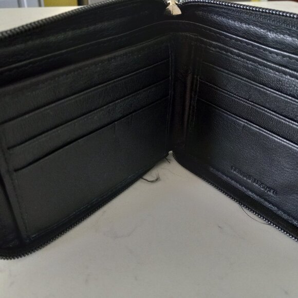 Alpine Swiss Logan Zipper Bifold Wallet in Black - Picture 3 of 4